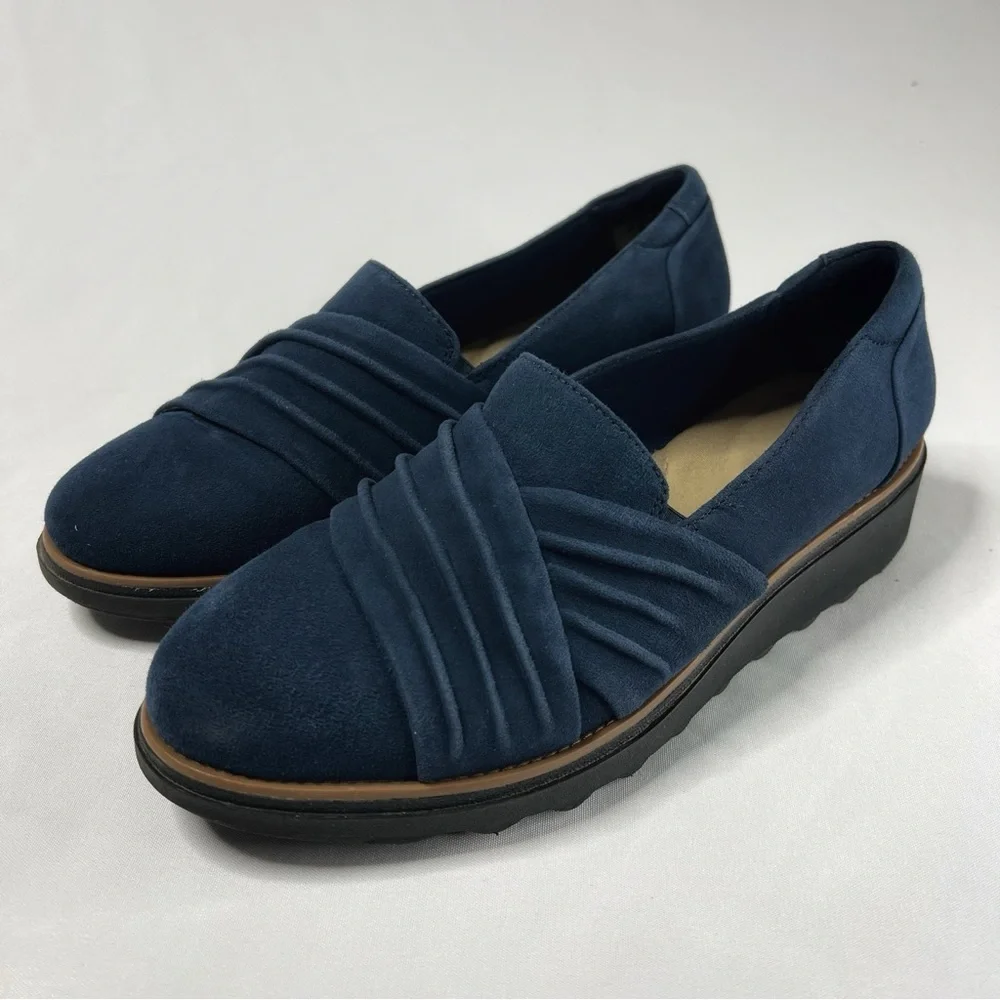 Clarks Women's Navy Blue Flats - Picture 1 of 8
